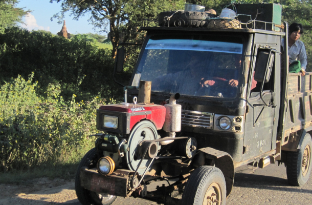 Traktor a la Burma